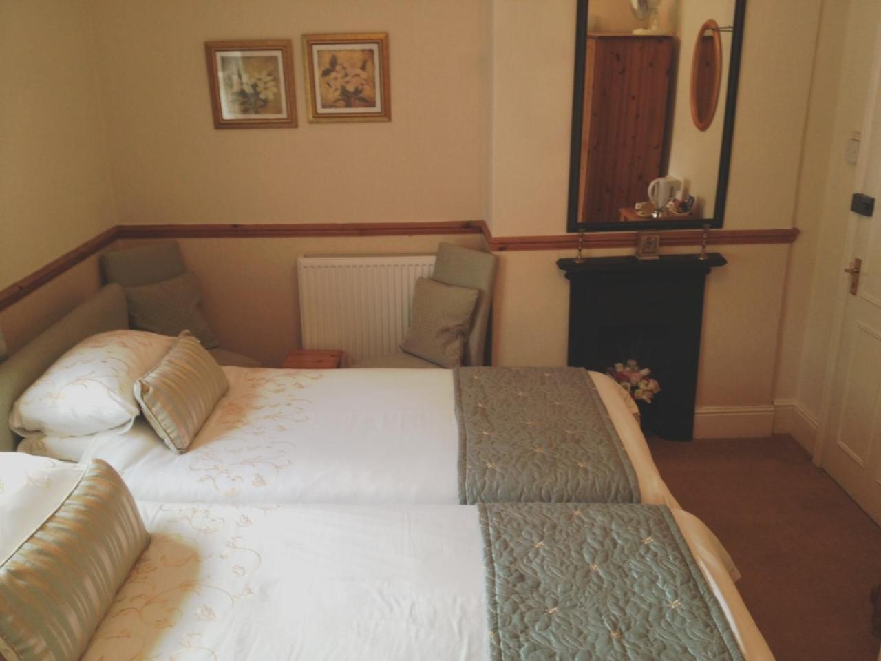 Twin Oaks Guest House Cadnam Zewnętrze zdjęcie
